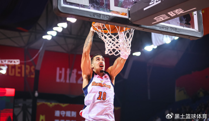 开云体育直播-42分36分27分！广东第一大杀器非他莫属：杜锋还舍得裁掉奎因吗？|广东队|吉林队|广东男篮|比赛|数据_新浪体育_新浪新闻